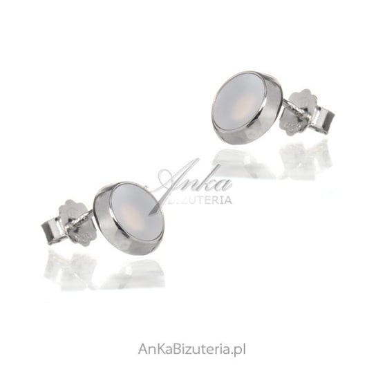 AnKa Biżuteria, Subtelne kolczyki srebrne z białą masą perłową AnKa Biżuteria