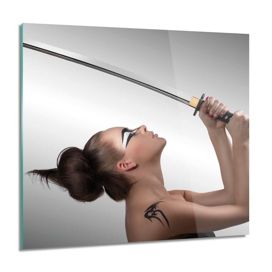 ArtprintCave, Kobieta miecz tatuaż Foto szklane na ścianę, 60x60 cm ArtPrintCave
