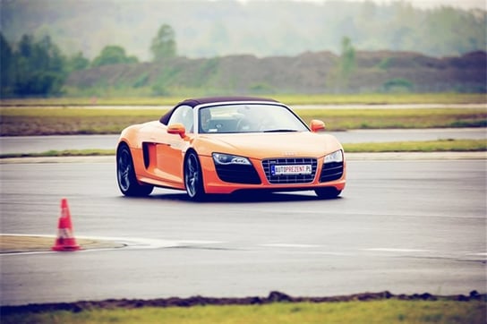 Audi R8 V8 vs Audi R8 V10 - Tor Poznań, Tor Śląsk | Karty podarunkowe ...