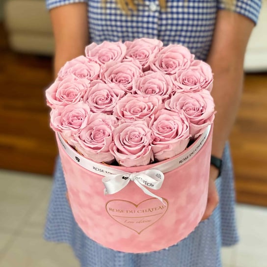 Bladoróżowe Wieczne Róże Różowy Flokowany Flowerbox - Love Edition Rose du Château