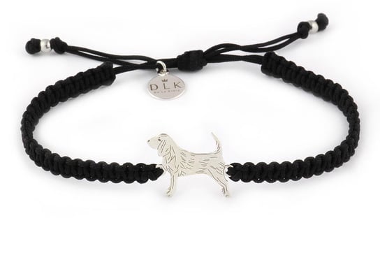 Bransoletka z psem beagle srebrnym na czarnej makramie DeLaKinia