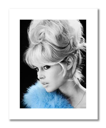 Brigitte Bardot Z NIEBIESKIM SZALEM - PLAKAT 40X50 DEKORAMA
