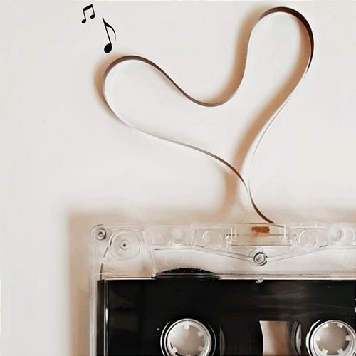 Broken Cassettes Public Domain, Anonymous, DVE, Traditional