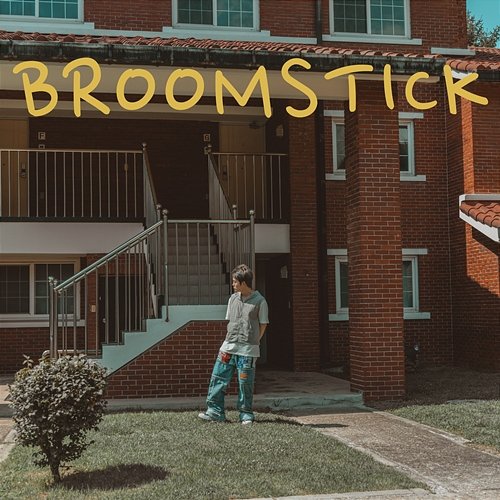Broomstick Holynn