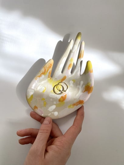 Ceramiczna Dłoń Halo Wiosna Podstawka na Biżuterię Łapka Maison Fragile
