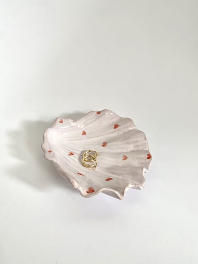 Ceramiczna Muszelka Lolipop w Serduszka  Podstawka na Biżuterię Maison Fragile