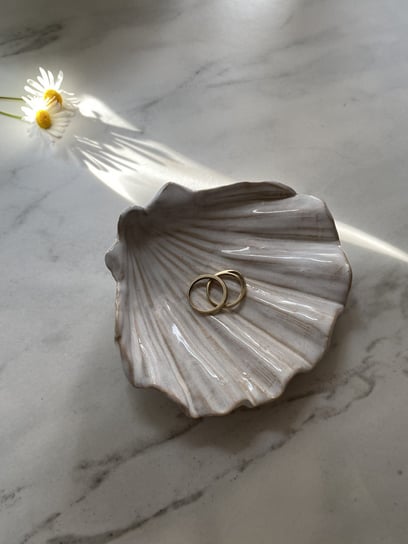 Ceramiczna Muszelka Muszla Podstawka na Biżuterię Perłowa Maison Fragile