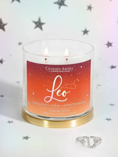 Charmed Aroma sojowa świeca zapachowa z biżuterią 12 oz 340 g Pierścionek - Leo Lew Zodiak Charmed Aroma