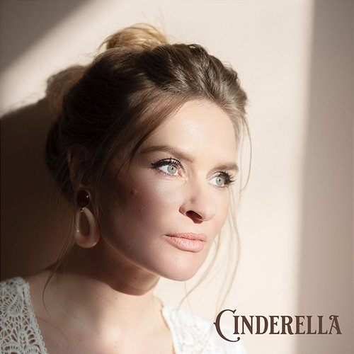 Cinderella Sandra Van Nieuwland