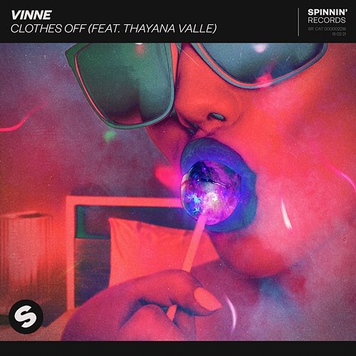 Clothes Off VINNE feat. Thayana Valle