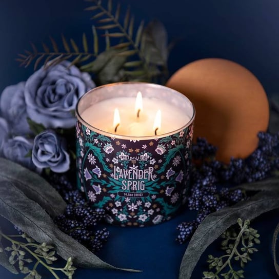 Colonial Candle Deco Collection sojowa świeca zapachowa w szkle 3 knoty 14.5 oz 411 g - Lavender Sprig Inna marka