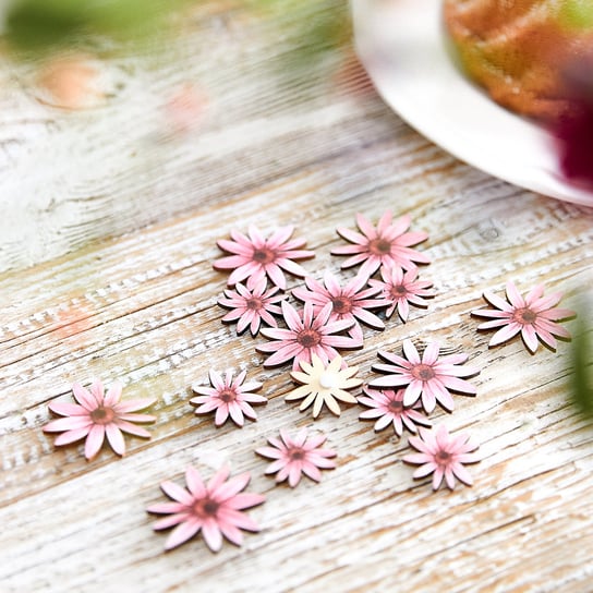 Confetti konfetti drewniane ELAINA różowe kwiaty samoprzylepne 16 szt. HOMLA Homla