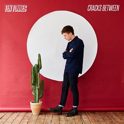 Cracks Between Ten Tonnes