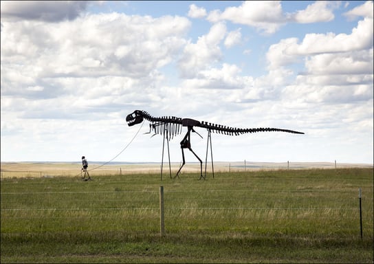 Dinosaur in Porter Sculpture Park in South Dakota, Carol Highsmith - plakat 100x70 cm Galeria Plakatu