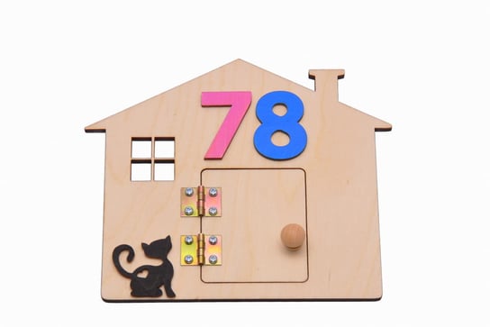 Domek + numer z kotkiem do tablicy sensorycznej. Zabawki Sensoryczne