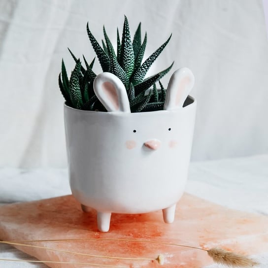 Doniczka biała królik Pituś - Handmade - Lamabo Ceramics Lamabo Ceramics