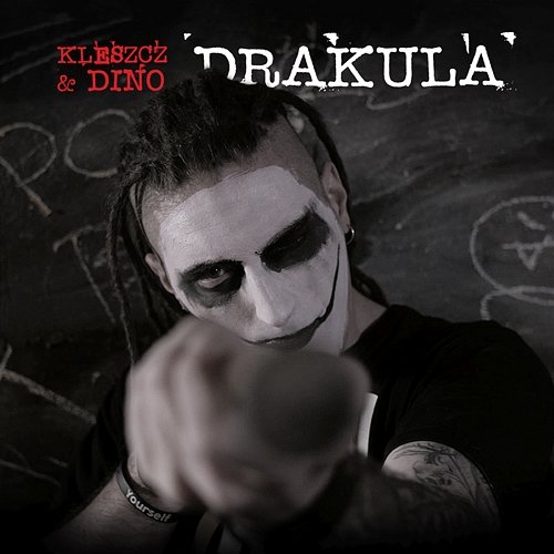 Drakula Kleszcz, Dino