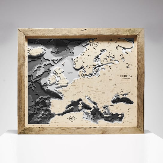 Drewniana Mapa Europy w ramie_szara Avocado Pracownia Twórcza