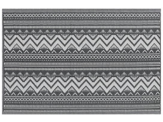 Dywan zewnętrzny BELIANI Nagpur, czarno-biały, 120x180 cm Beliani