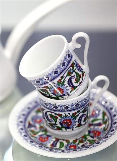 Elegancja w porcelana Zestaw 12 Filiżanek do Tureckiej Kawy Kütahya Porselen