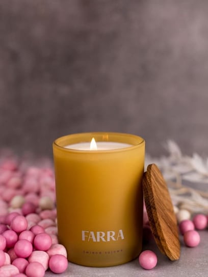 FARRA ozdobna świeca sojowa zapachowa Guma Balonowa 220g FARRA