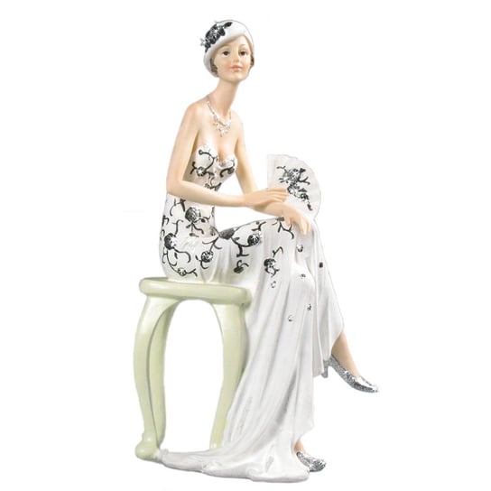 Figurka ozdobna, Dama z wachlarzem w białej sukni Batek