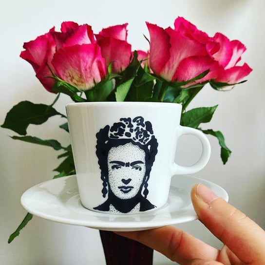 Filiżanka do kawy ręcznie malowana Frida Kahlo 200ml Rzecz-Pospolita Sztuka Użytkowa