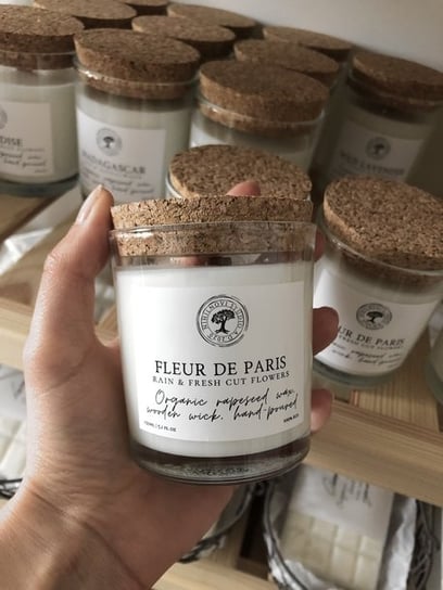 Fleur de Paris (petite) - naturalna świeca zapachowa - rzepakowa, drewniany knot, bez ftalanów 150ml NihilNovi Studio