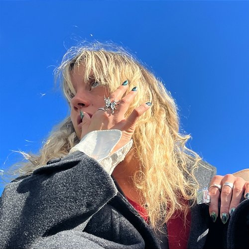 Fliegen davon Mara, VELA