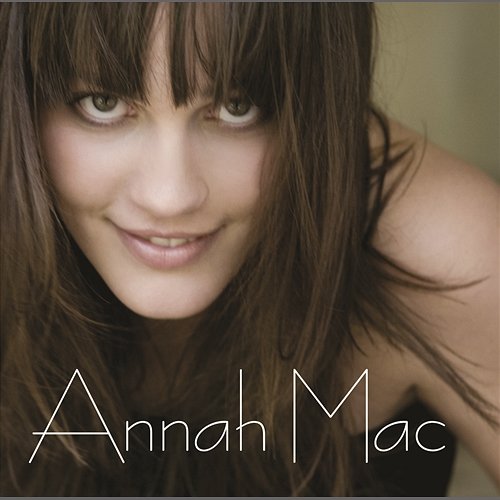 Focus Annah Mac
