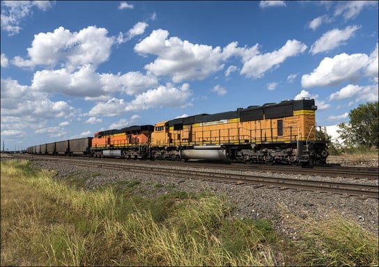 Freight train approaches in an industrial neighborhood of Fort Worth, Texas., Carol Highsmith - plakat 84,1x59,4 cm Galeria Plakatu