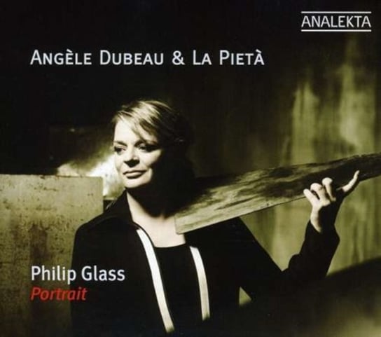 Glass: Portrait Dubeau Angele, La Pieta