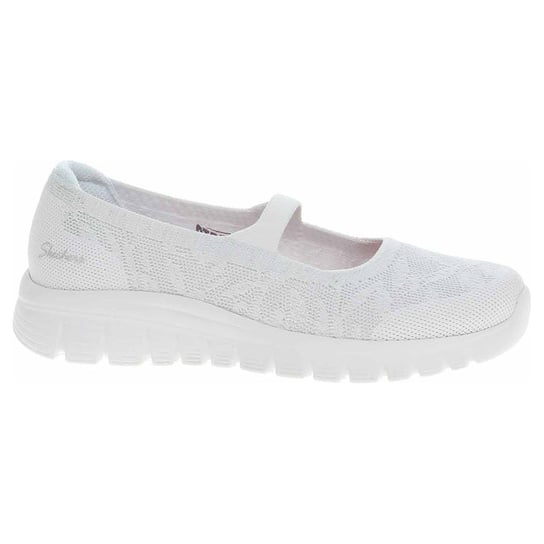Graceful SKECHERS