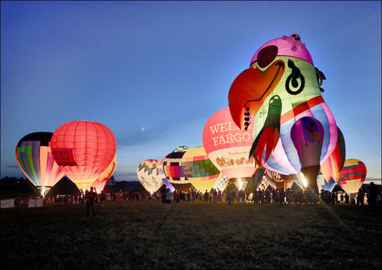Hot air balloons at the National Balloon Classic in Indianola, Iowa, Carol Highsmith - plakat 100x70 cm Galeria Plakatu