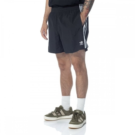 HS2069 Adidas