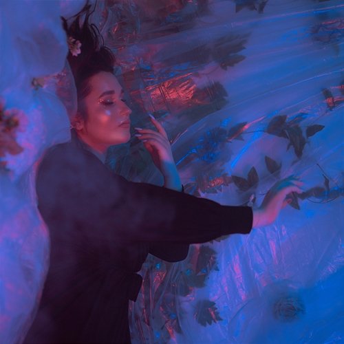 In Blue Jea Mira