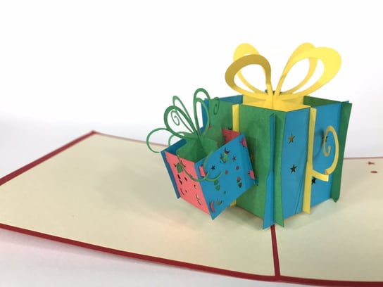 Karnet urodzinowy 3D, Kolorowe prezenty GrandGift