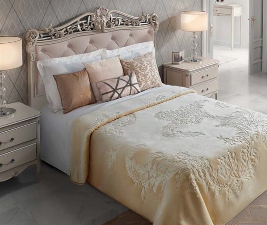 Koc/narzuta na łóżko PIELSA Premium Gofrada3, perłowy, 220x240 cm PIELSA