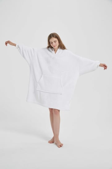Kocobluza oversize, koc z rękawami i kapturem, biała, Spod Igły i Nitki Spod Igły i Nitki