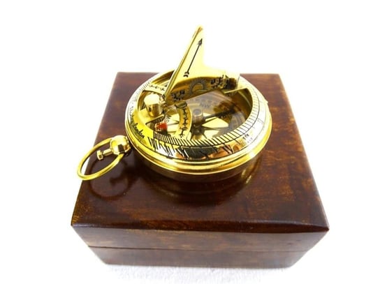 Kompas CPSD2 z zegarem słonecznym, mosiądz w pudełku drewnianym UPOMINKARNIA