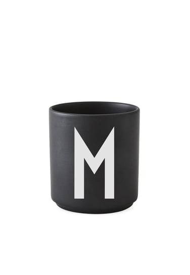 Kubek porcelanowy "M" DESIGN LETTERS, czarny, 300 ml Design Letters