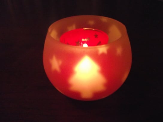 Lampka TEALIGHT podgrzewacz świecznik CHOINKA czerwona Lotmar