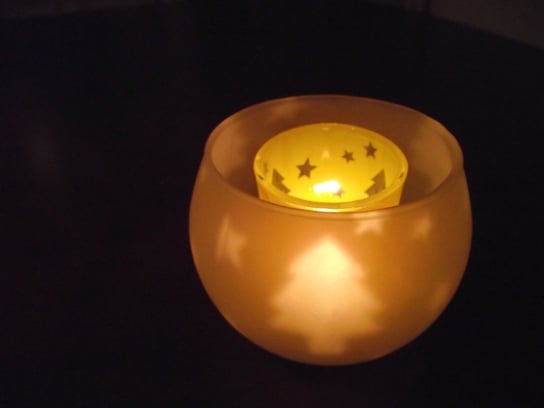Lampka TEALIGHT podgrzewacz świecznik CHOINKA żółta Lotmar