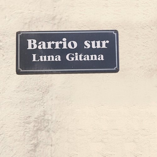 Luna Gitana Barrio Sur