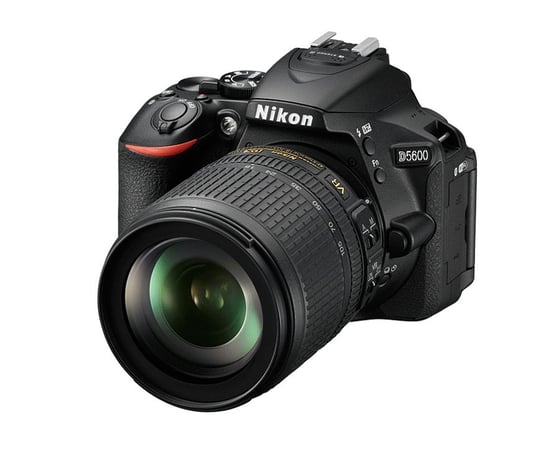 Lustrzanka NIKON D5600 + 18-105 AF-S VR Nikon