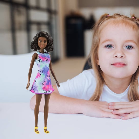 Mattel Barbie Lalka Ciemnoskóra W Sukience Klasyczna Mattel