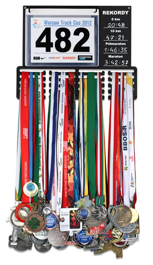 Merxan, Duży wieszak na medale, numery startowe, z tablicą na rekordy Merxan