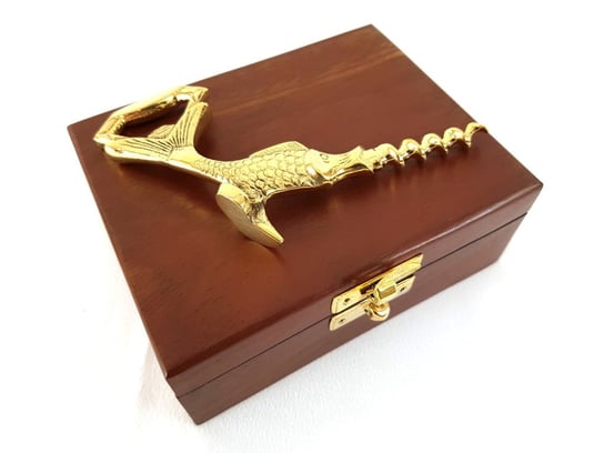 Metalowy otwieracz i korkociąg w drewnianym pudełku - ryba Kemis - House of Gadgets