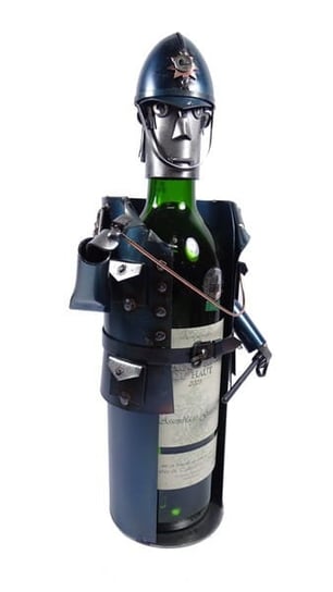 Metalowy stojak na butelkę Angielski policjant. Praktyczny prezent na urodziny Inna marka