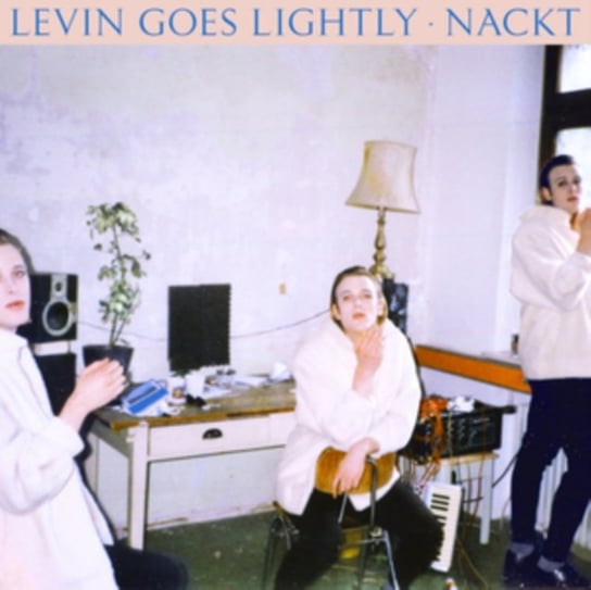 Nackt Levin Goes Lightly